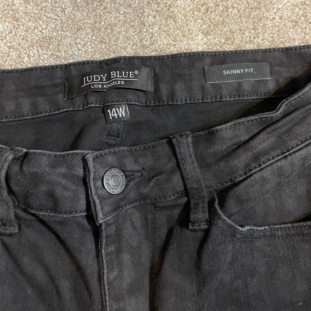 Judy Blue Skinny Fit Jeans - Picture 3 of 5